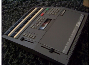 Alesis HR-16 (75176)