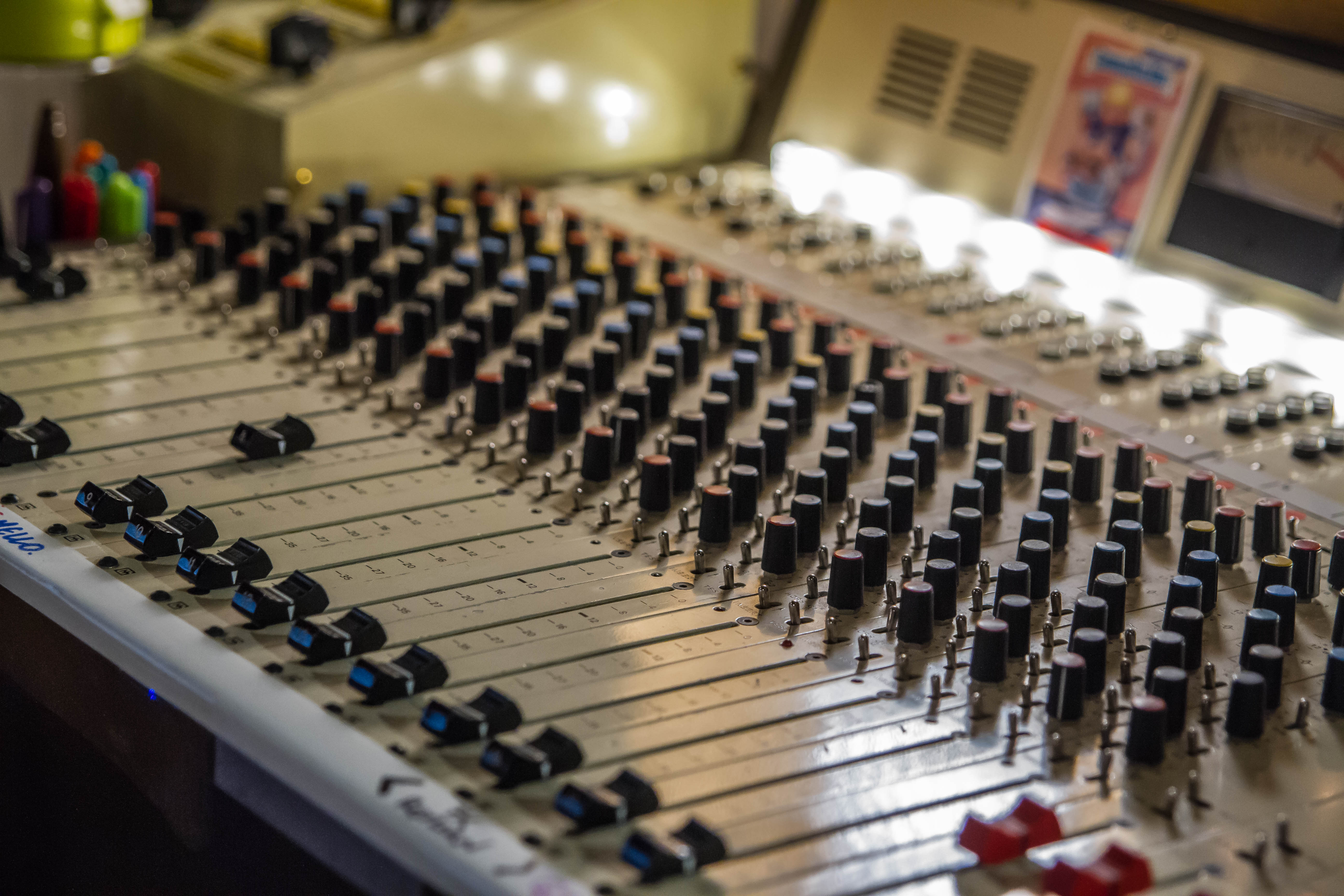 Instruments et mat&eacute;riels audio : PDevin-5