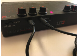 IK Multimedia UNO Synth (55931)