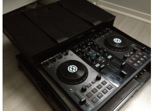 Native Instruments Traktor Kontrol S2 (90271)
