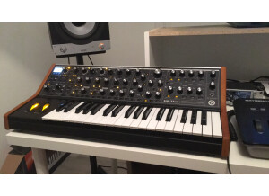 9B3FA919-6D49-4321-864C-C784D05302D9