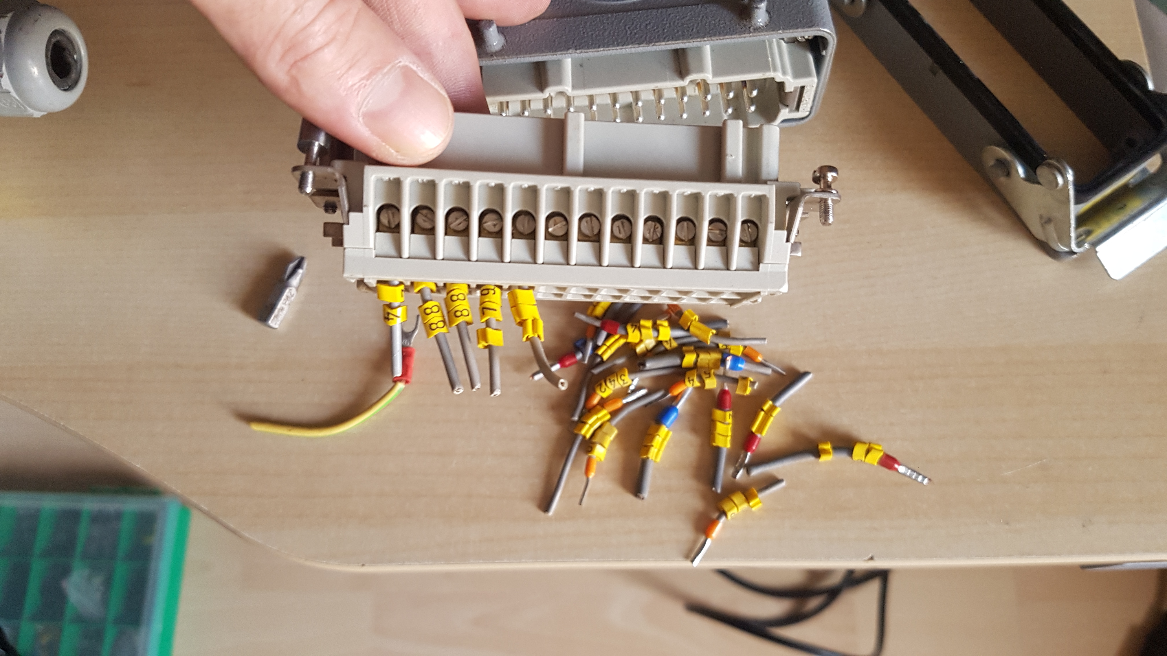 Harting Cables et fiches Sono (68973)