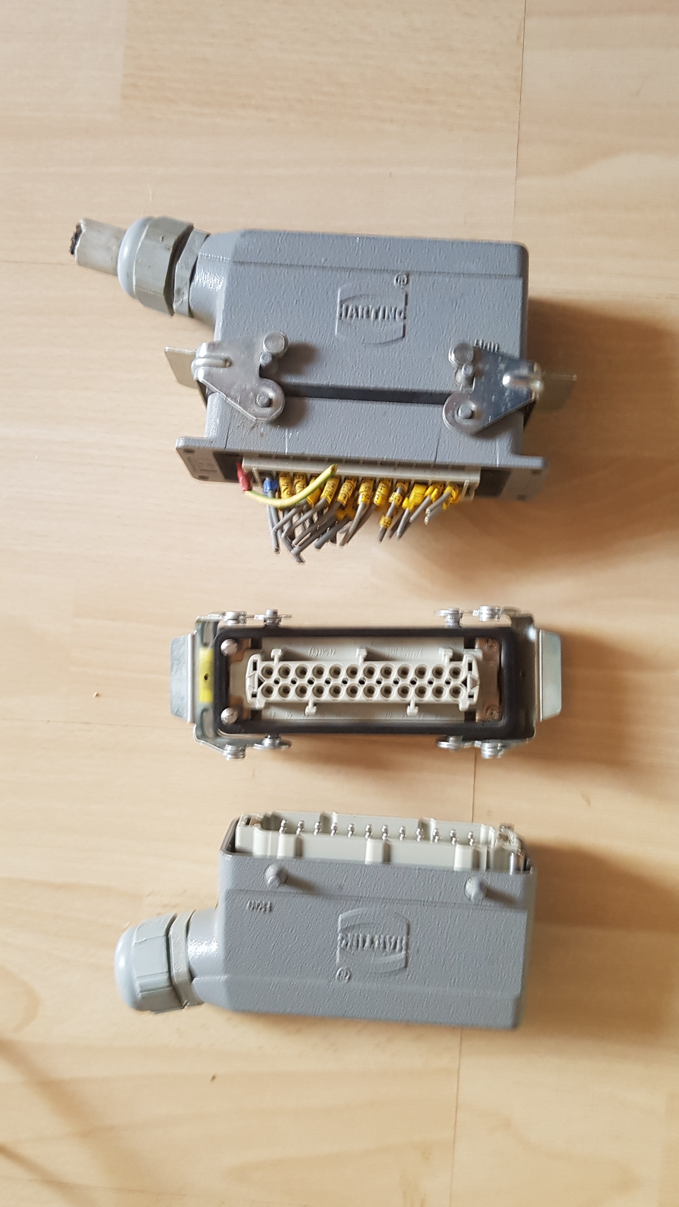 Harting Cables et fiches Sono (21270)