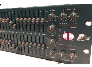 EQ BSS OPAL FCS966 BOUTON.JPG