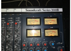 Soundcraft 200-B 24/4/2 (97796)
