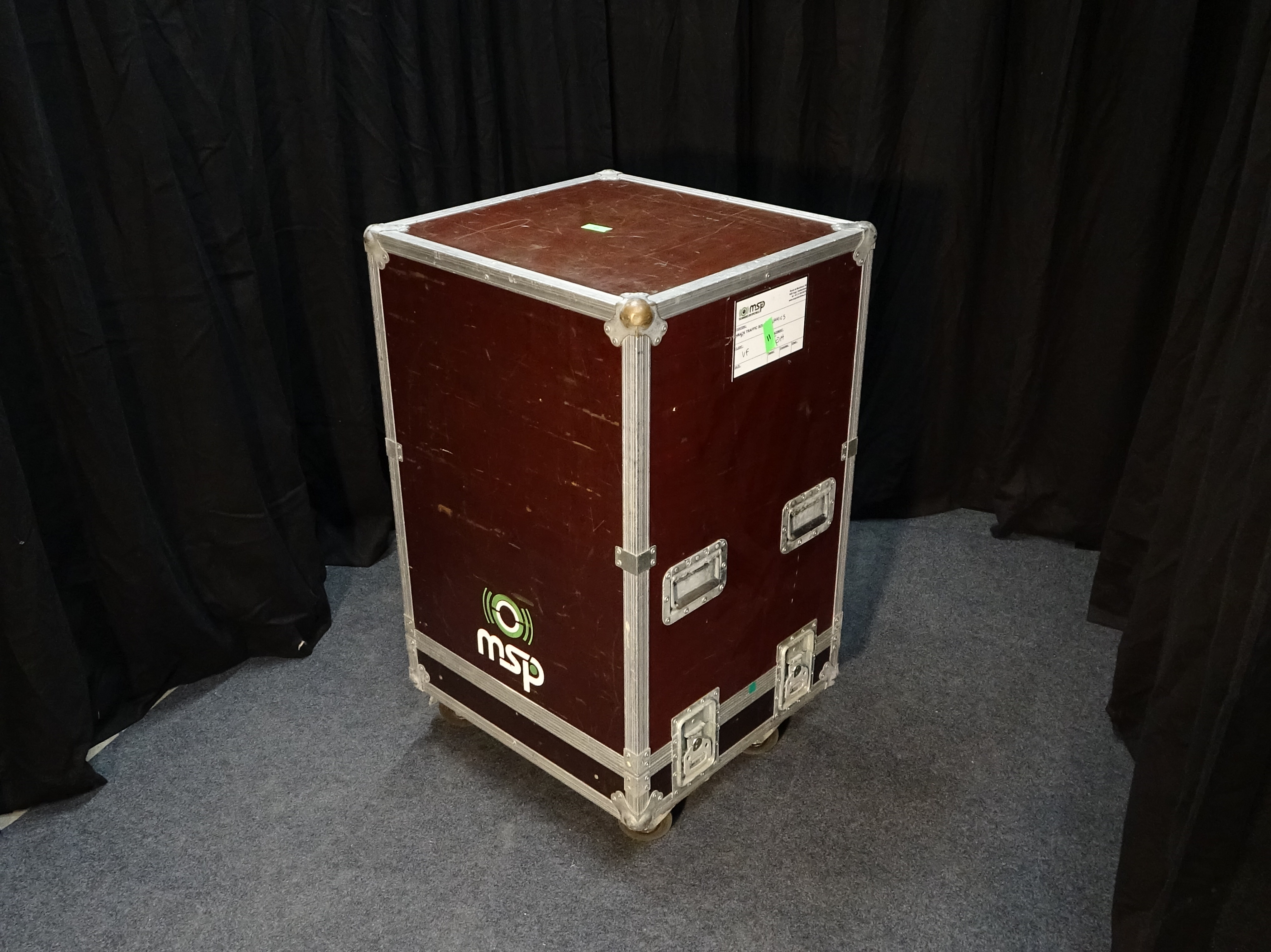 Flightcase type cloche + rack 16U