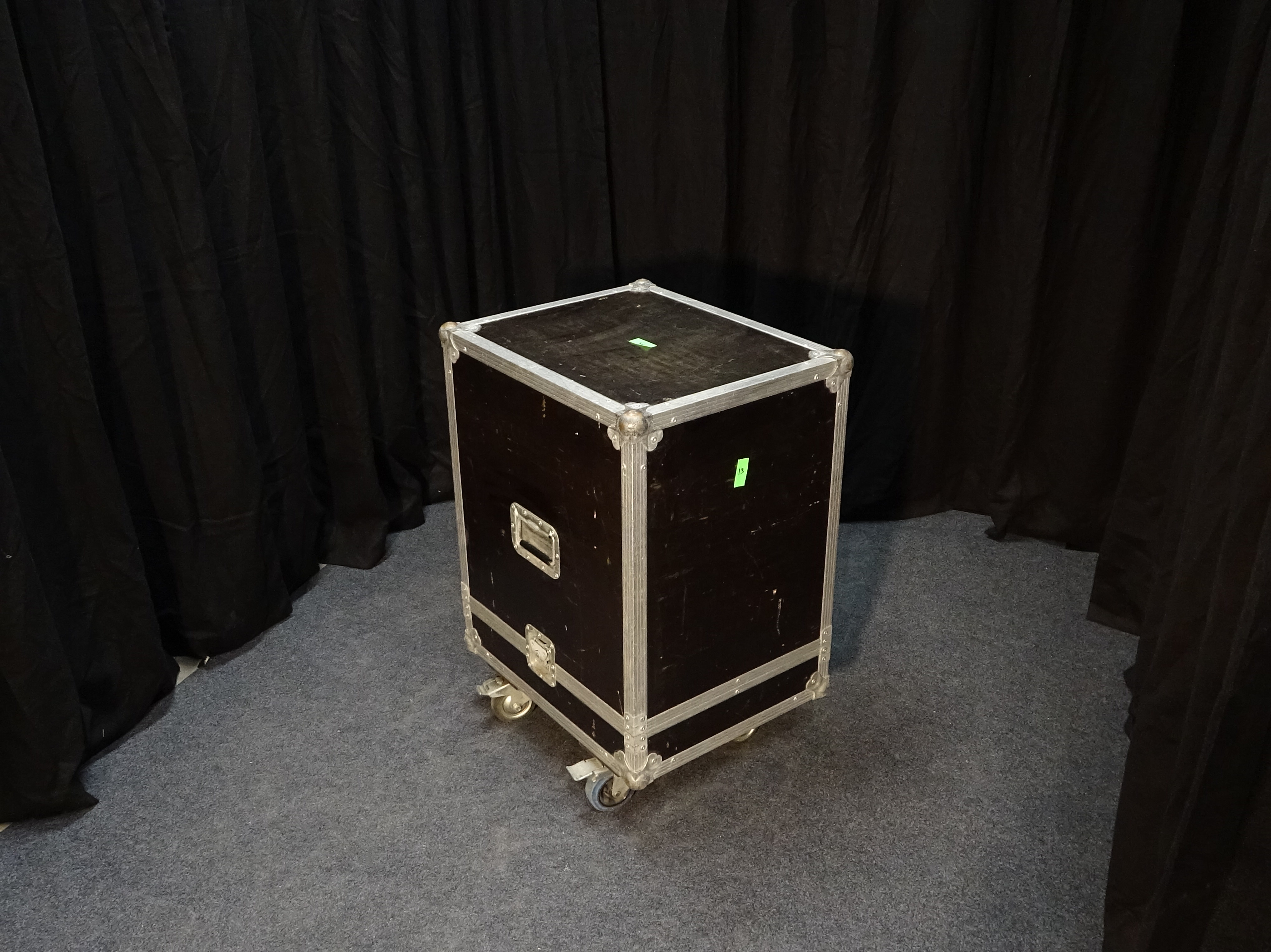 Flightcase type cloche