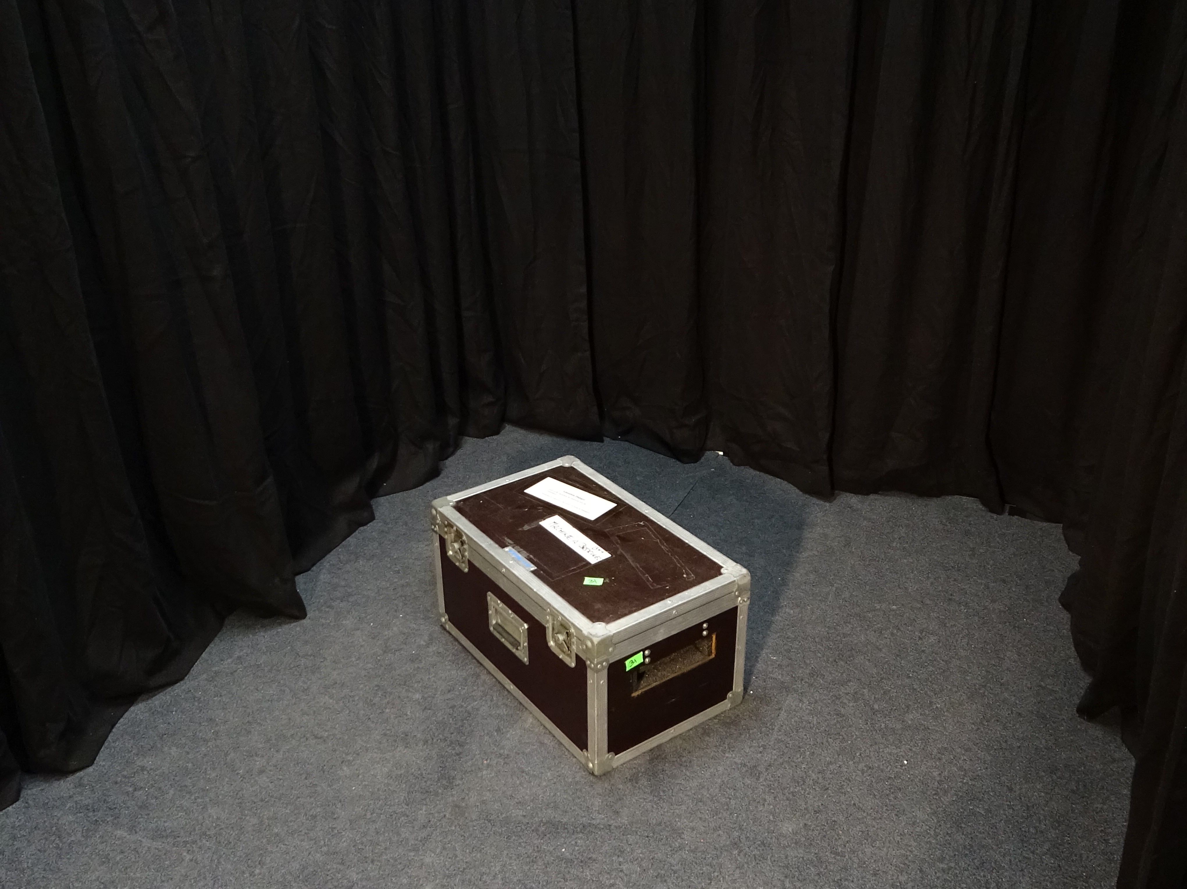 Flight case type malle, idéale pour machine à fumée