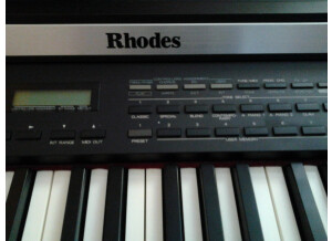 Roland RHODES MK 80 (2569)
