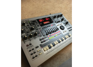 Roland MC-505 (68677)