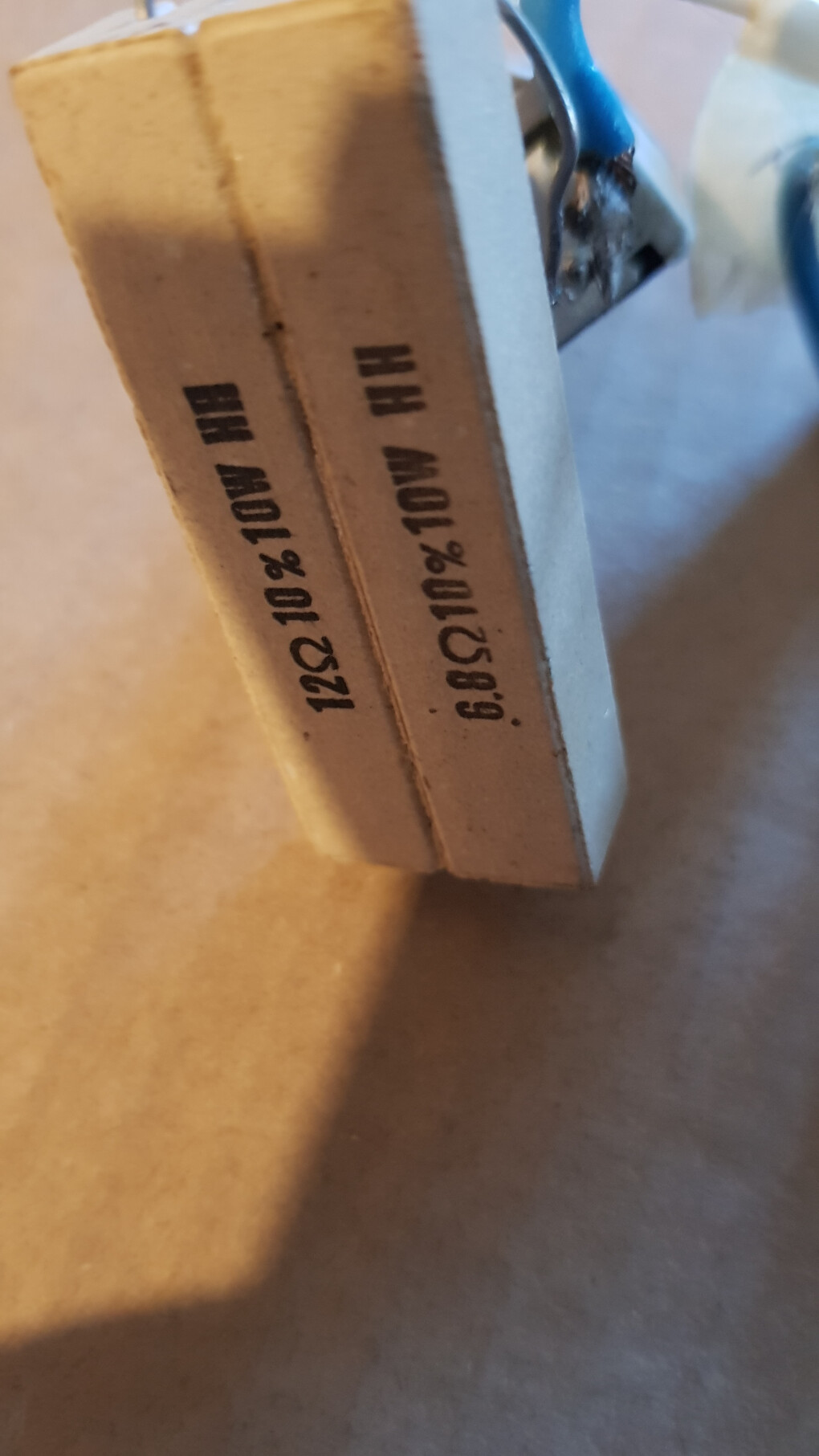 4317837.jpg 4317837.jpg