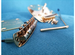 Fender Mustang / Jaguar / Jazzmaster Chevalet / Bridge (52523)