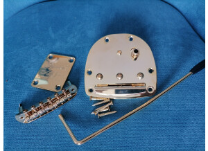 Fender Mustang / Jaguar / Jazzmaster Chevalet / Bridge (91810)