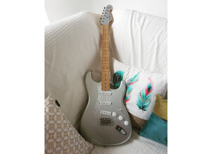 Fender H.E.R Stratocaster (98630)