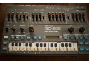Roland MC-202 (11561)