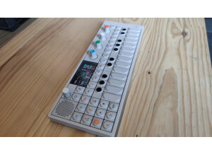 Teenage Engineering OP-1 (2402)