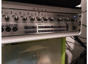 Edirol UM-880 (12309)