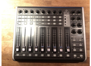 Behringer X-Touch Compact (70476)