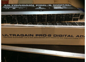 Behringer Ultragain Pro-8 Digital ADA8000