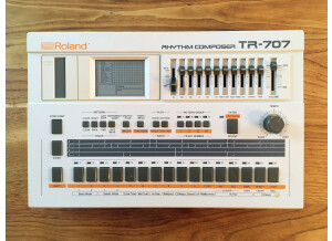 Roland TR-707 (56748)