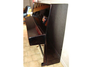 CHERNY Piano Droit Noir brillant cordes croisées 2 pédales