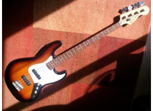 Fender jazz bass Squier sunburst