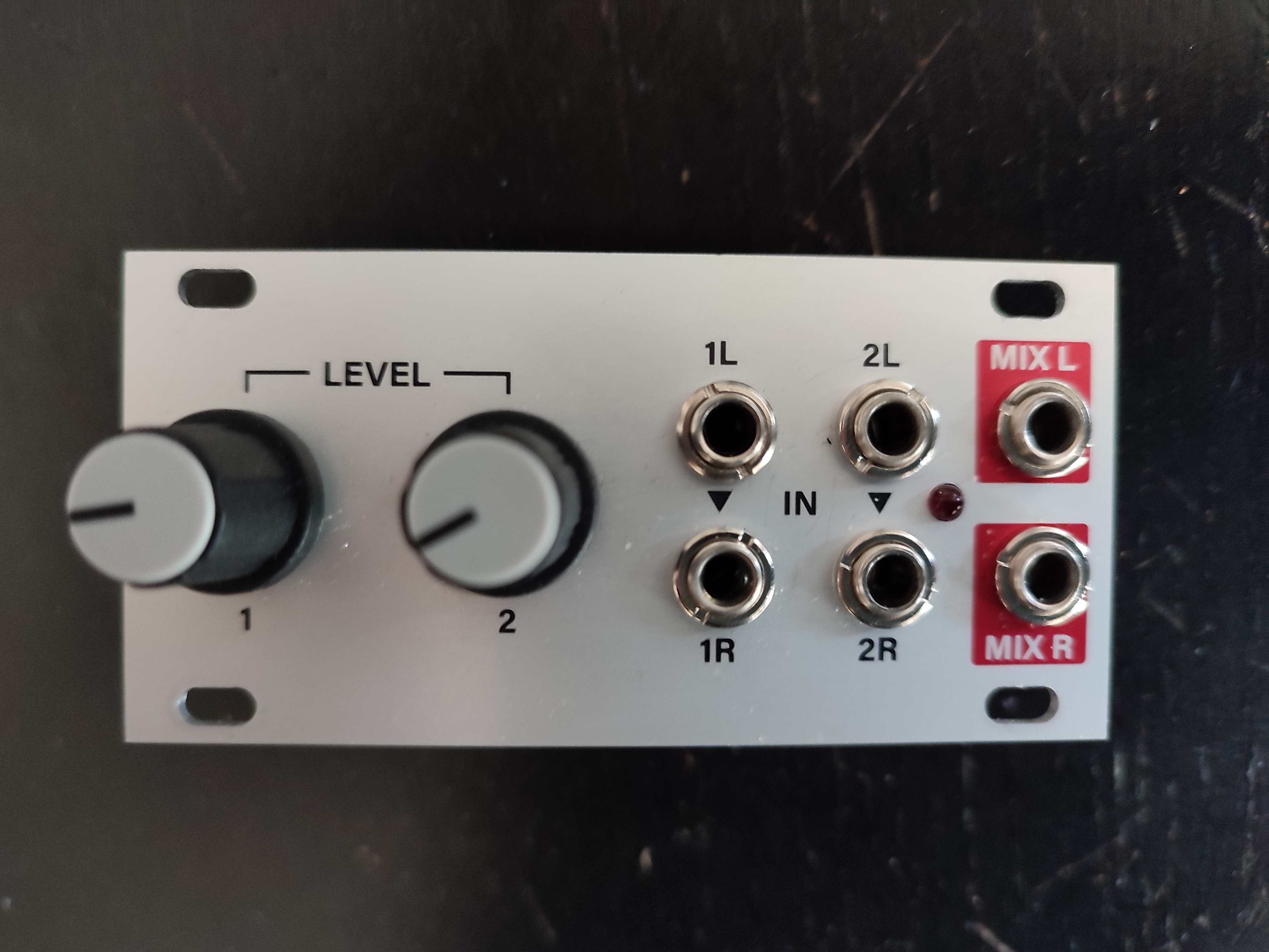 Intellijel Designs Stereo Mixer 1U (5108)