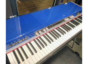 Crumar Seven (30547)