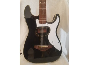 Fender Stratacoustic [2000-2005] (81126)