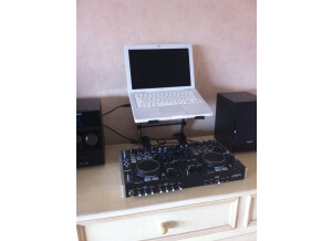 Denon DJ DN-MC6000 (61861)