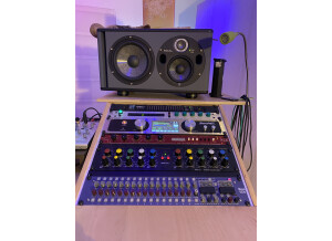 AMS-Neve 8816 (95438)