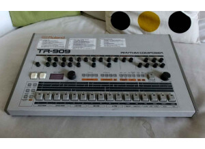 Roland TR-909 (70821)