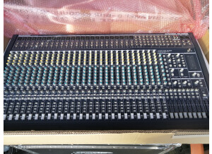 Behringer Eurodesk MX3282A (21930)