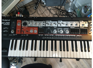Roland SH-201 (68140)