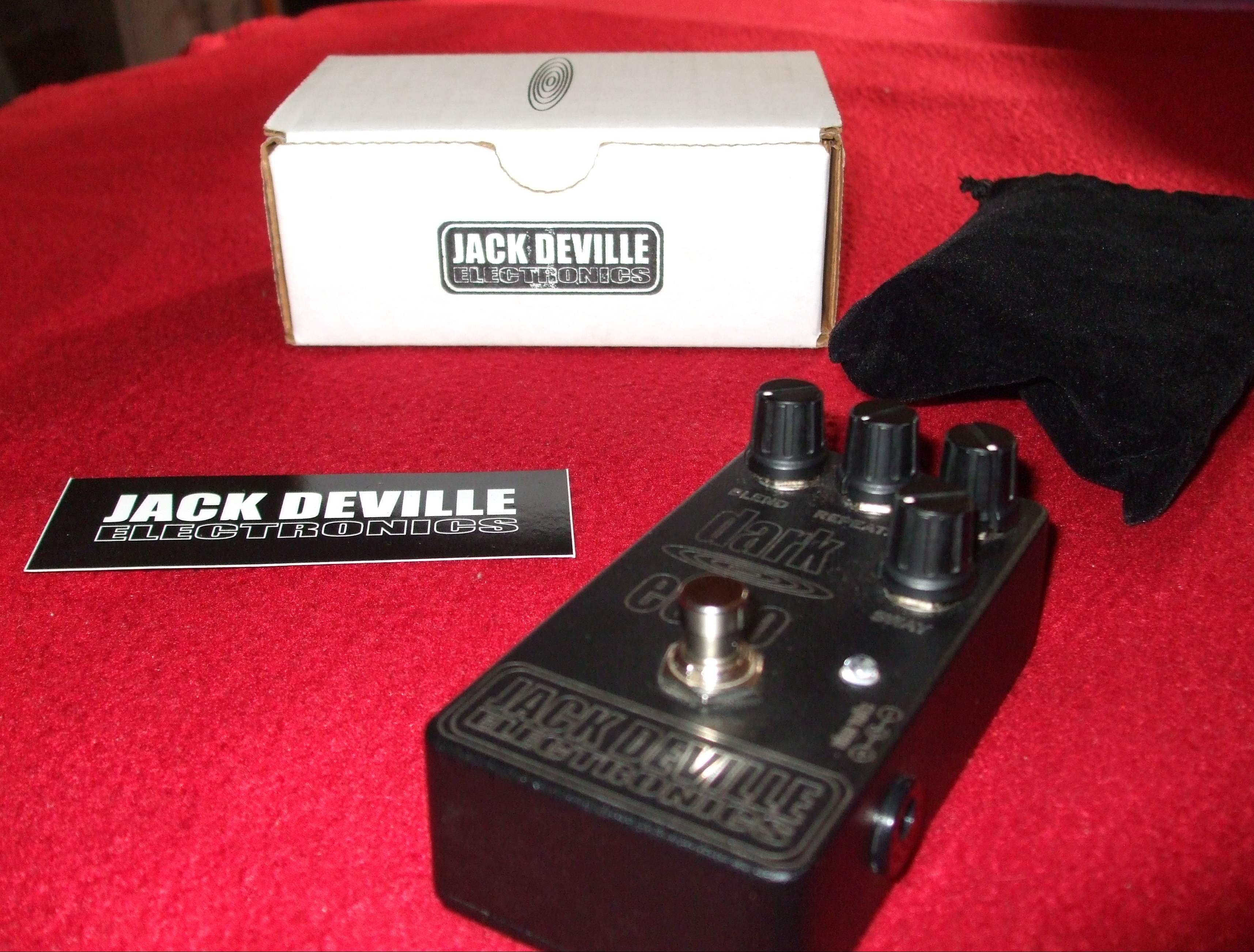 Pictures and images Jack Deville Electronics Dark Echo - Audiofanzine