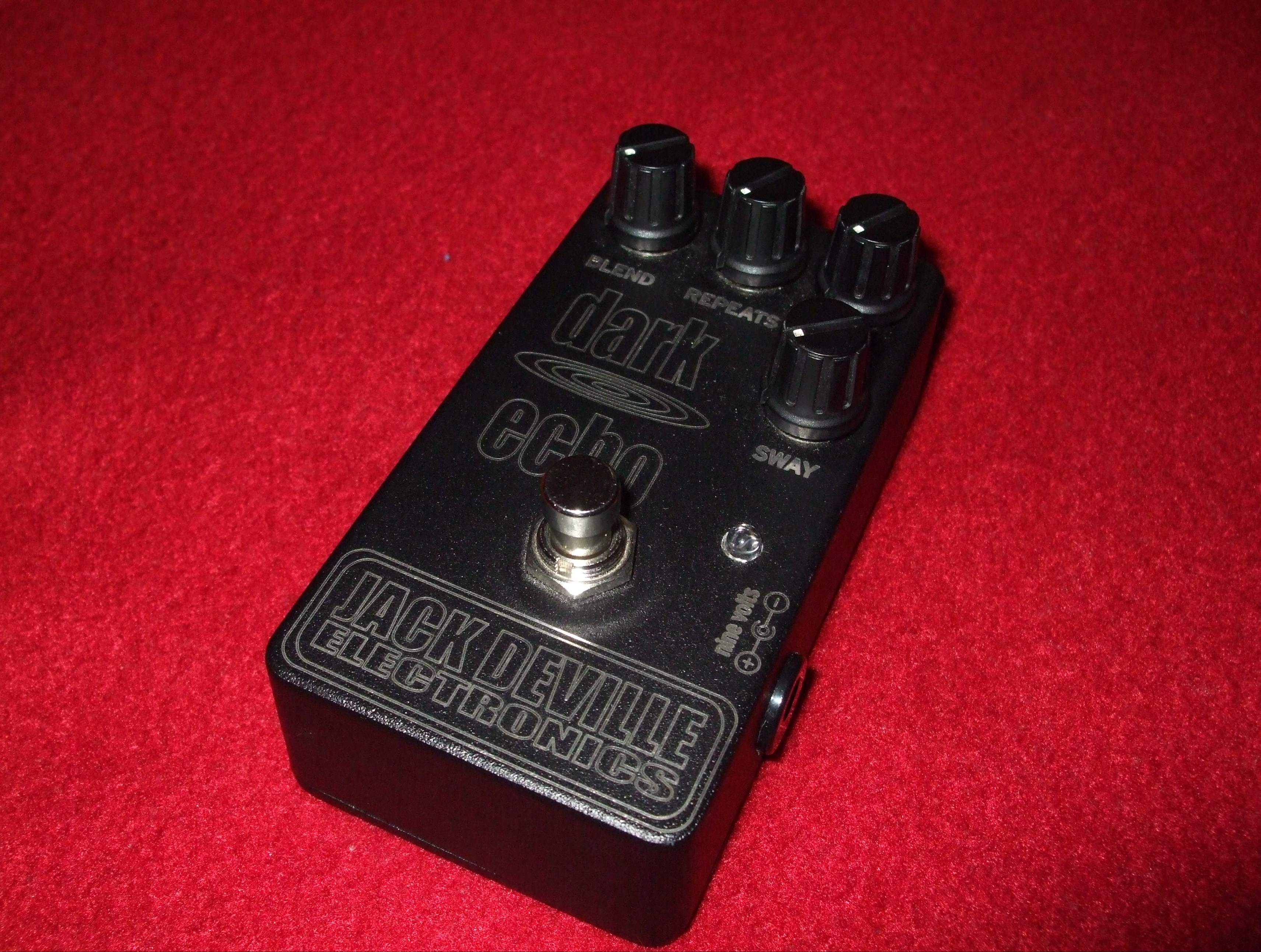 Pictures and images Jack Deville Electronics Dark Echo