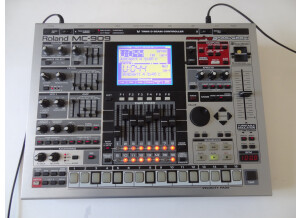 Roland MC-909 Sampling Groovebox (45017)