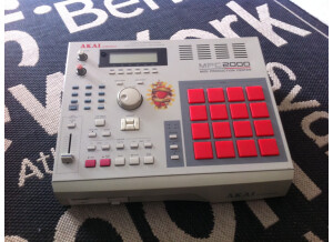 Akai MPC2000 (13984)