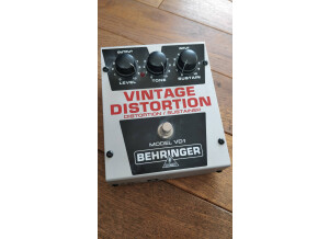 Behringer Vintage Distorsion VD1