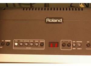 Roland EP-880 (56066)