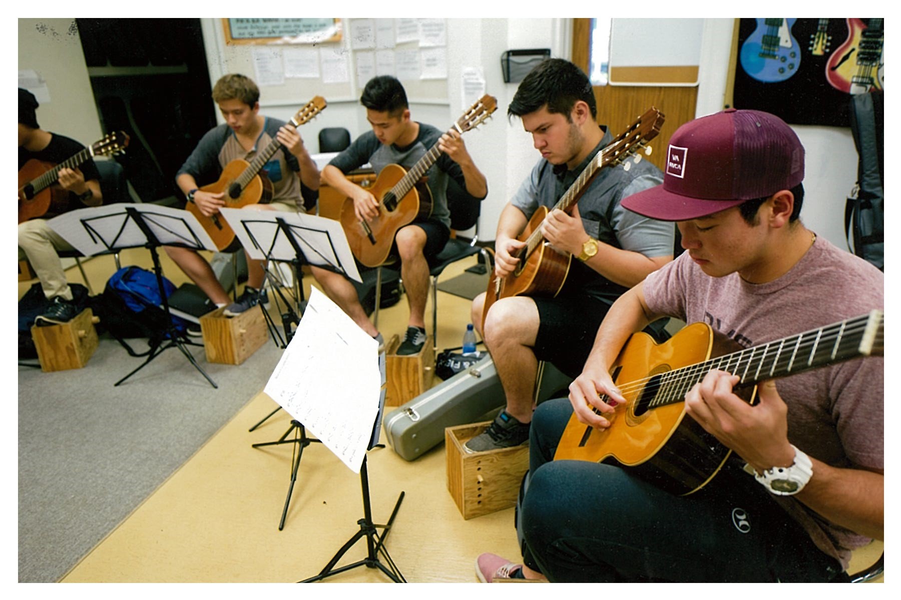 Guitares : guitarclassroom