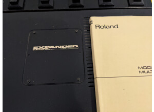 Roland JV-880