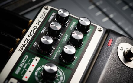 RE-202closeup4 RE-202closeup4