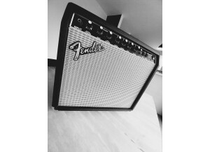 Fender FM 25R