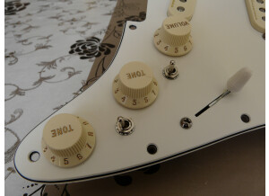 Fender Vintage Noiseless Stratocaster Pickups Aged White