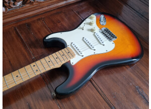 Fender Standard Stratocaster [1990-2005] (32839)