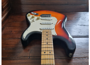 Fender Standard Stratocaster [1990-2005] (63432)