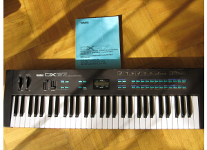 Yamaha DX27 (84878)
