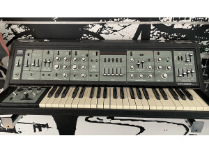 Roland SH-5 (8069)