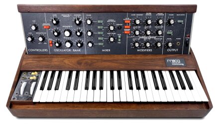 moog-music-minimoog-814 moog-music-minimoog-814